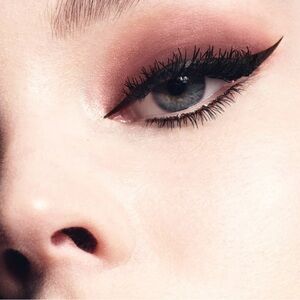 STILA SUEDE SHADE LIQUID EYE SHADOW - SHEER TERRACOTTA